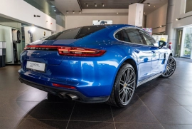 Porsche Panamera 4S