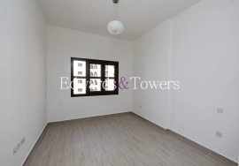 Community View | Unfurnished | High Floor