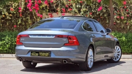 Volvo S90 T5 FWD Momentum