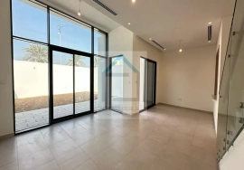 Type B 3BR+M Spacious Townhouse - Close to Pool