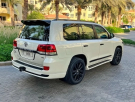 Toyota Land Cruiser GXR Grand Touring