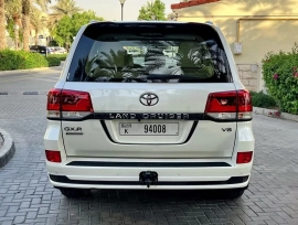 Toyota Land Cruiser GXR Grand Touring