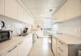 STUNNING OCEAN AND SUNSET VIEWS| 2-BR