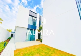 High Ceiling | Direct on the Park | Ethir