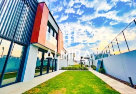 High Ceiling | Direct on the Park | Ethir