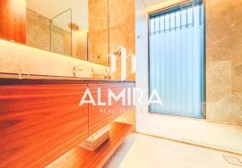 High Ceiling | Direct on the Park | Ethir