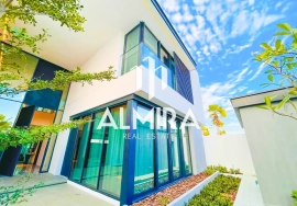 High Ceiling | Direct on the Park | Ethir