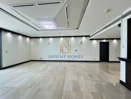 Vacant ! Beach Access ! Private Garage !