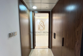 Vacant ! Beach Access ! Private Garage !