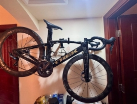 Trek madone project one slr 6 size 47