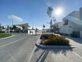 STUNNING 2BR | CALMING LOCATION I SINGLE ROW!