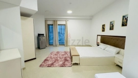 Master room available for rent