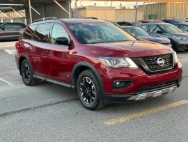 Nissan Pathfinder Platinum – Premium SUV